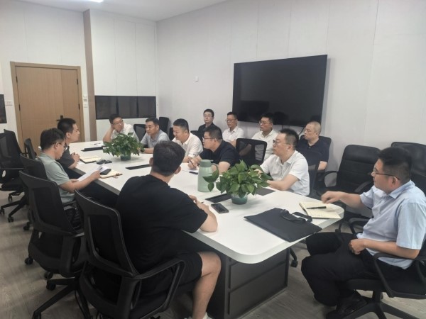 华东集团与中铁山桥、中铁宝桥、上海地铁维保联合召开研讨会